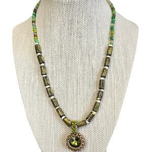 Avacado green beaded chain‎ and bezel crystal pendant necklace